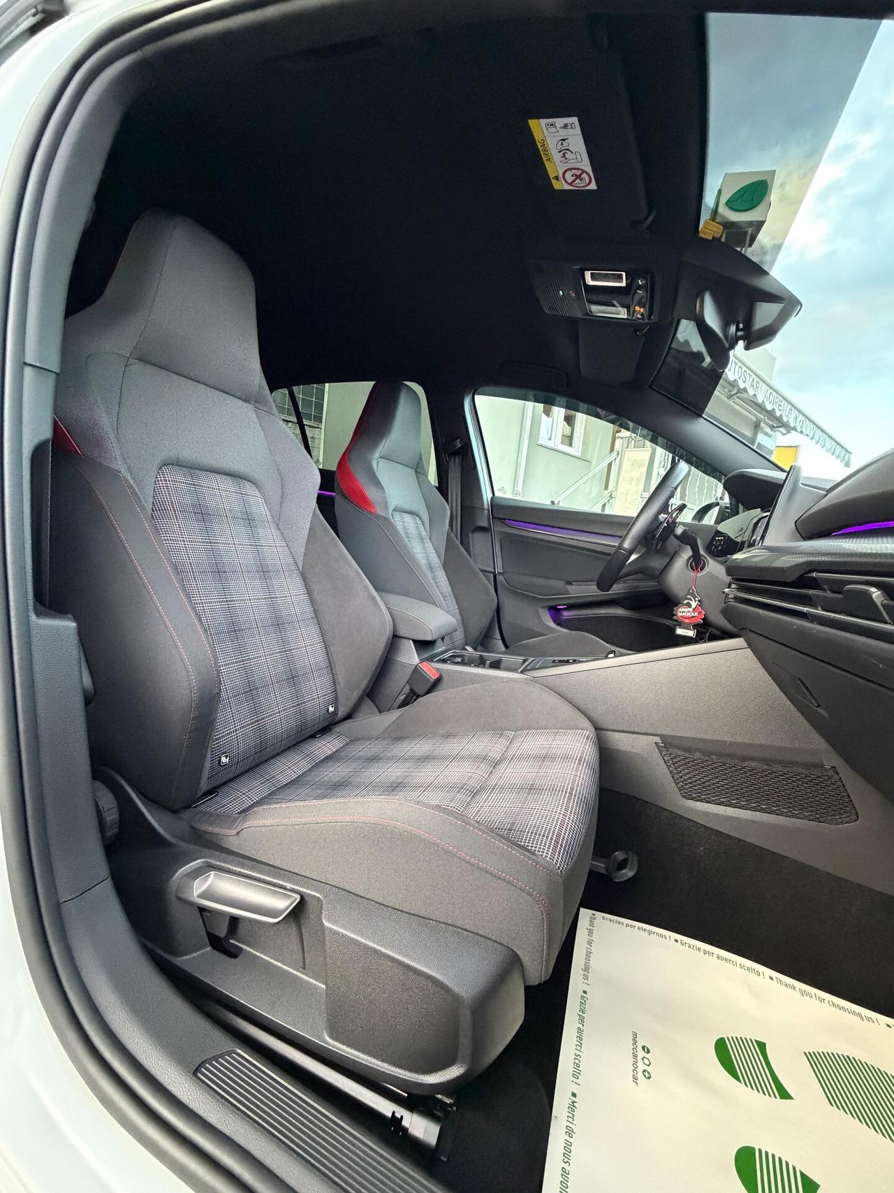 Volkswagen Golf 8 GTI 2.0 TSI 245CV