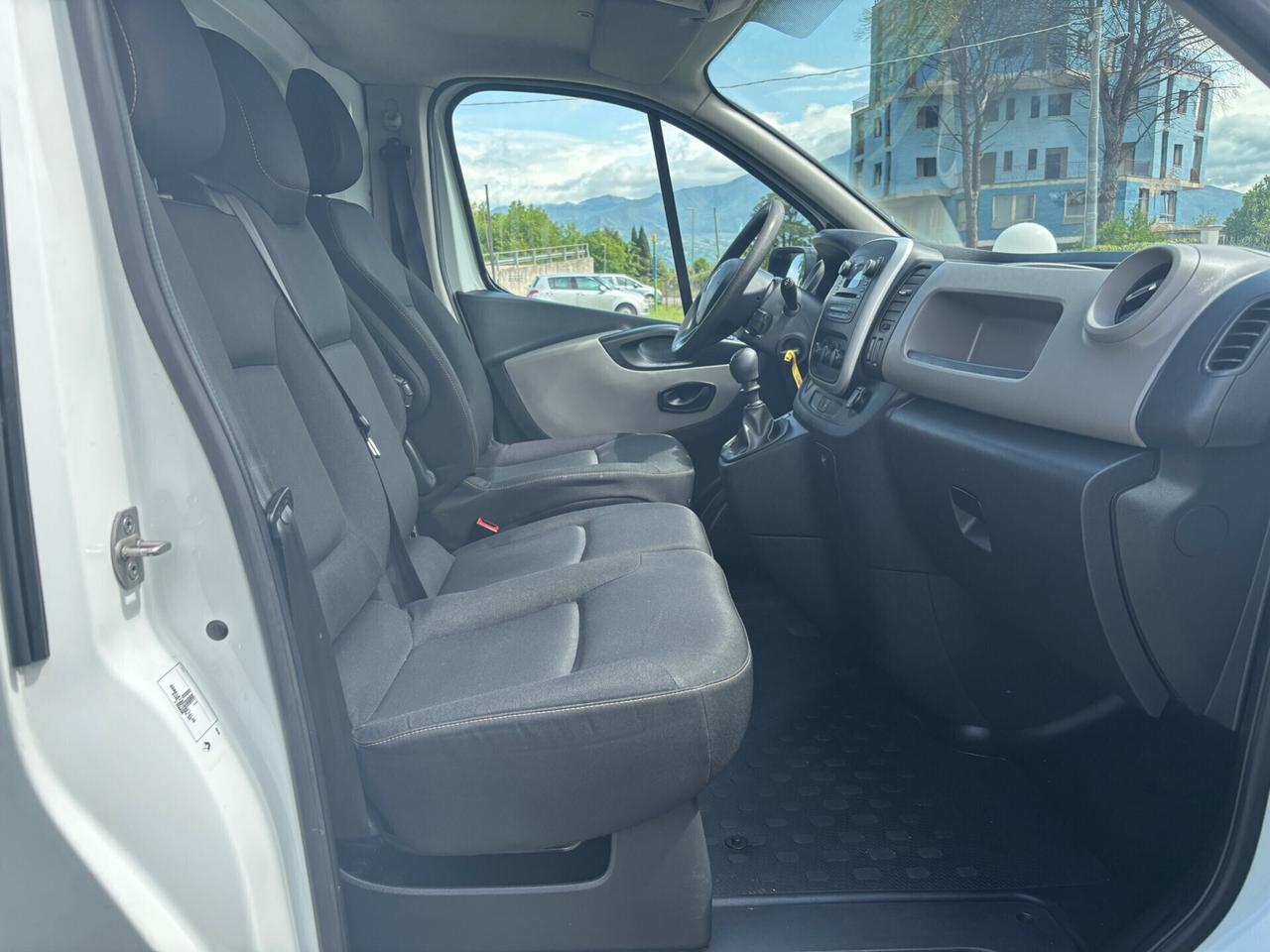 Renault Trafic T27 L1 H1 1.6dCi 125CV S&S-2019