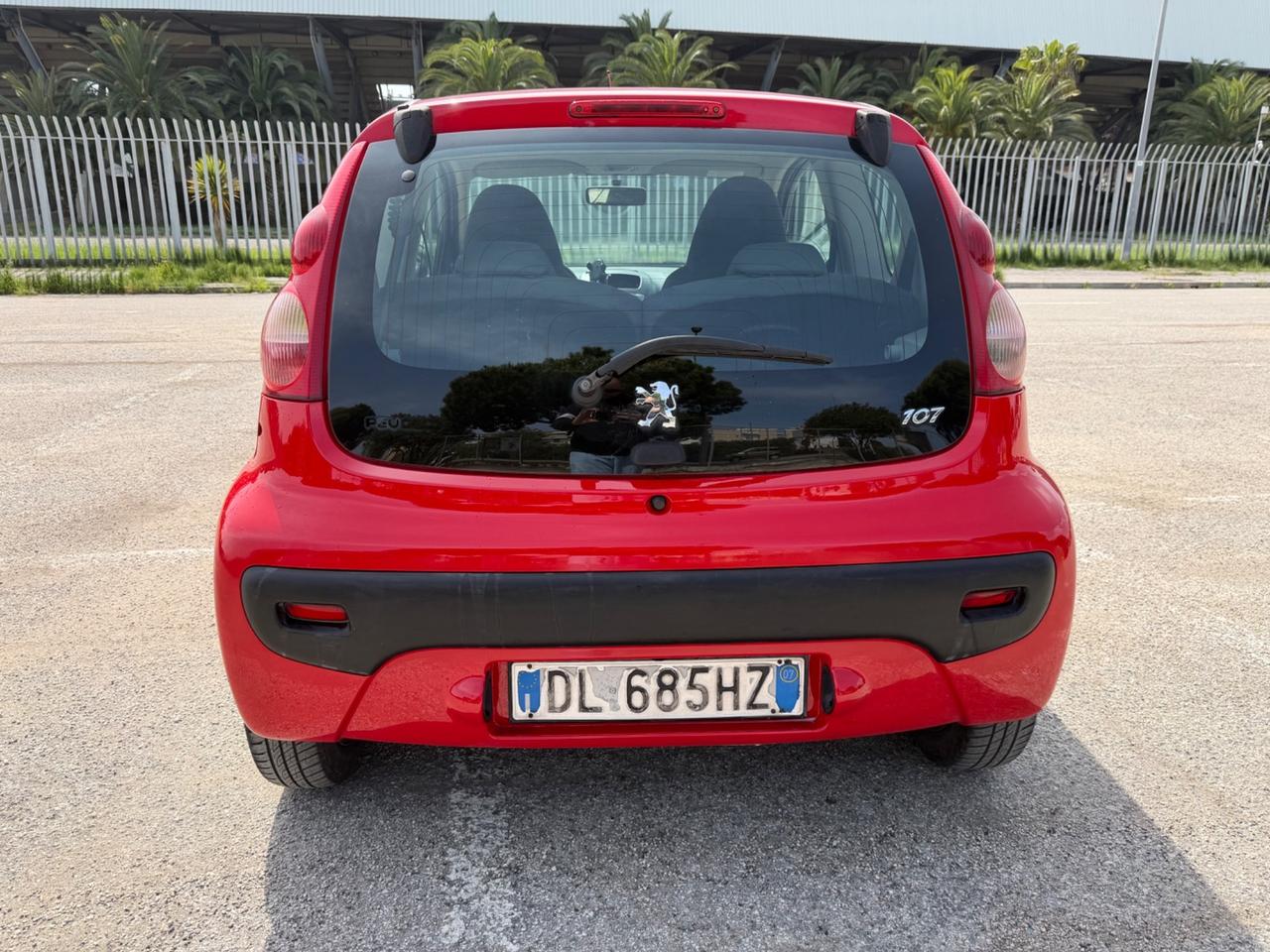 Peugeot 107 1.0 68CV 3p. Sweet Years