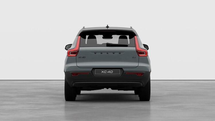 VOLVO XC40 ULTRA BLACK EDITION B4 AUTO PREZZO PROMO FINO AL 31/12/2025