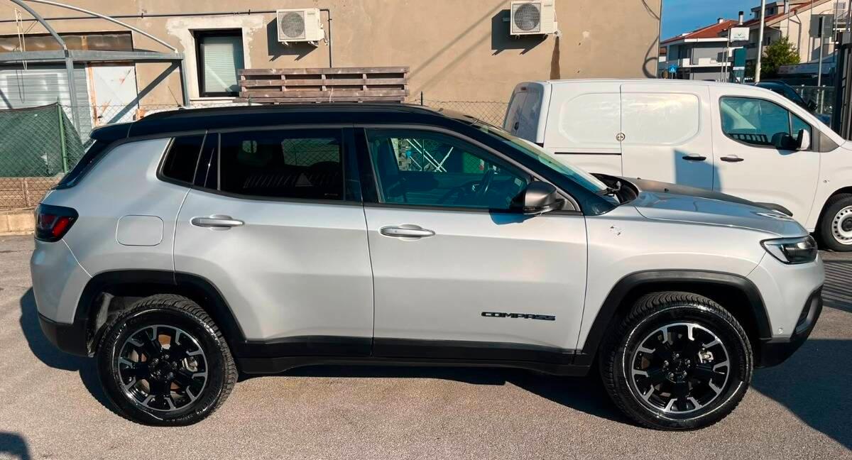 Jeep Compass 1.3 turbo t4 phev Trailhawk 4xe auto