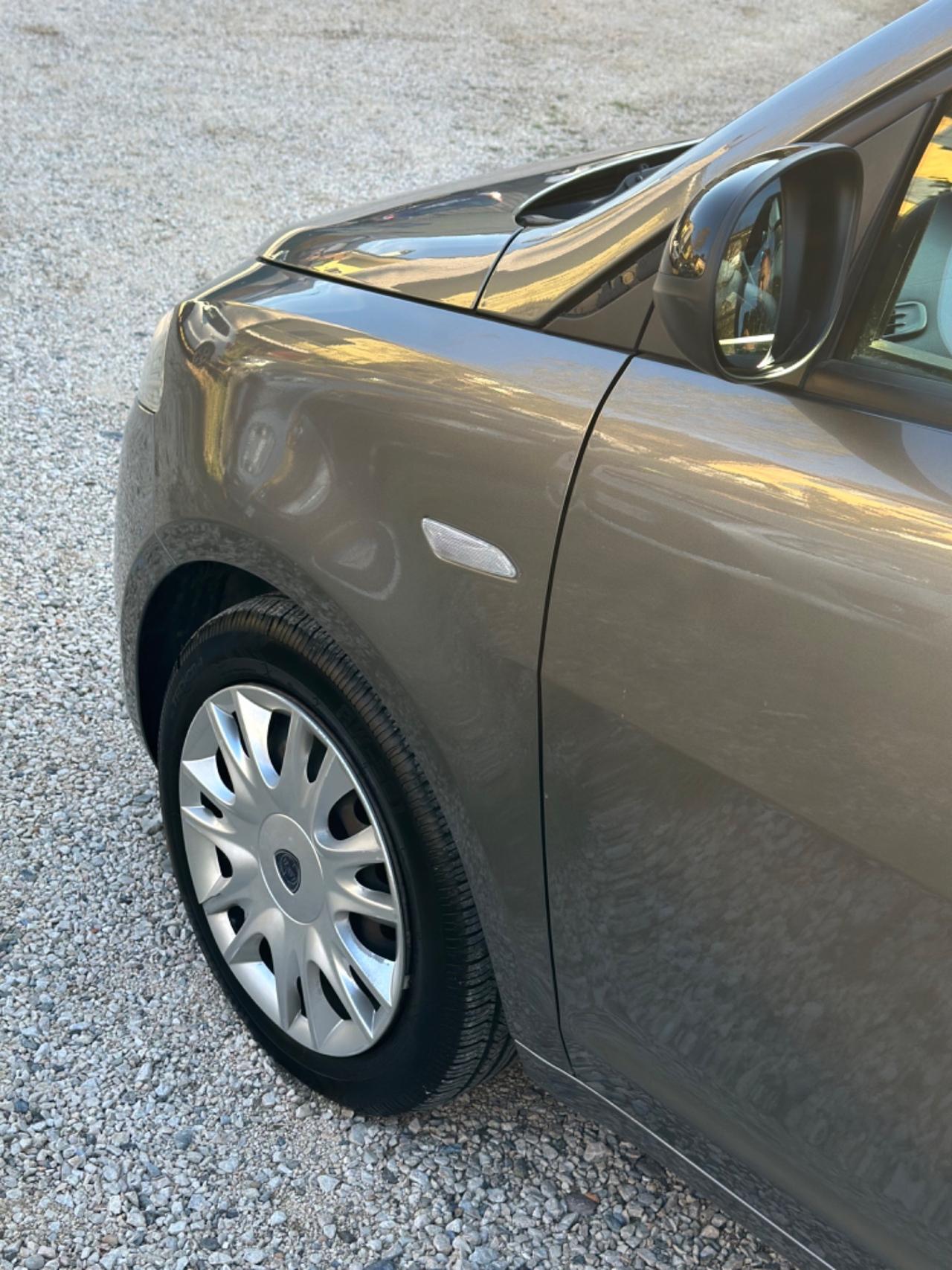 Lancia YPSILON 1.2 69 CV 5P SILVER KMCERT GARANZ UNICOPR