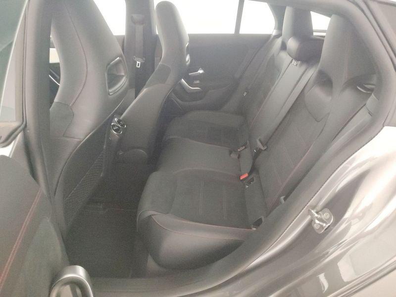 Mercedes-Benz CLA Shooting Brake 180 d Premium auto