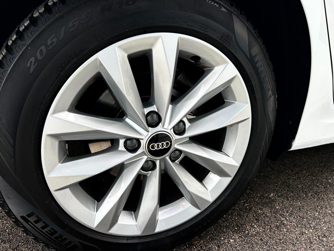 Audi A3 SPB 30 g-tron S tronic Business 2021