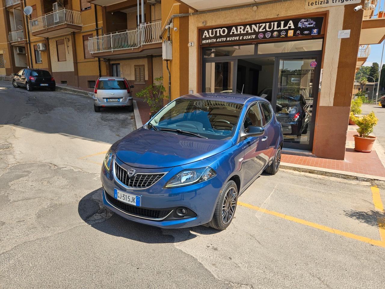 LANCIA YPSILON 1000 GOLD CHILOMERI CERTIFICATI