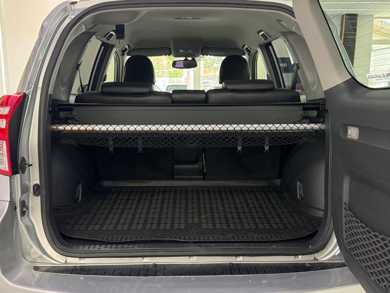 Toyota RAV4 2.2 D-4D 150CV Lounge Iper Full