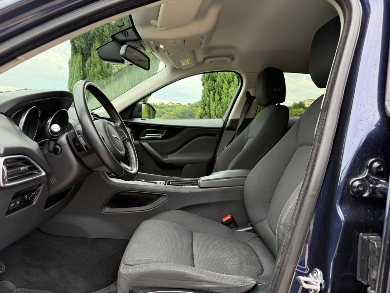 Jaguar F-Pace 2.0 D 180 CV AWD aut. Prestige