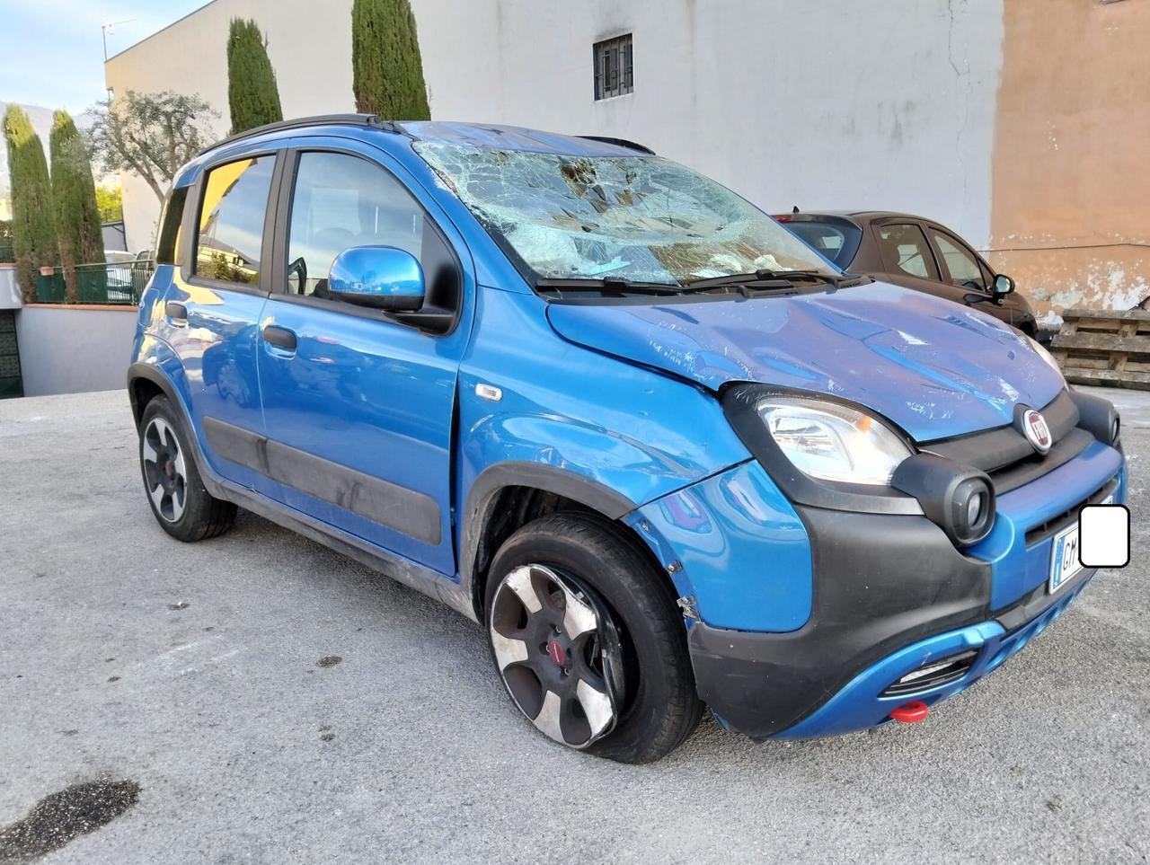 Fiat Panda 1.0 Hybrid City Cross 2023 Sinistrata