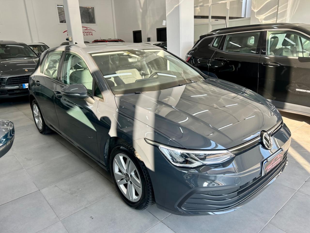 VW Golf 8 2.0 TDI 115 CV SCR Life FINANZIABILE
