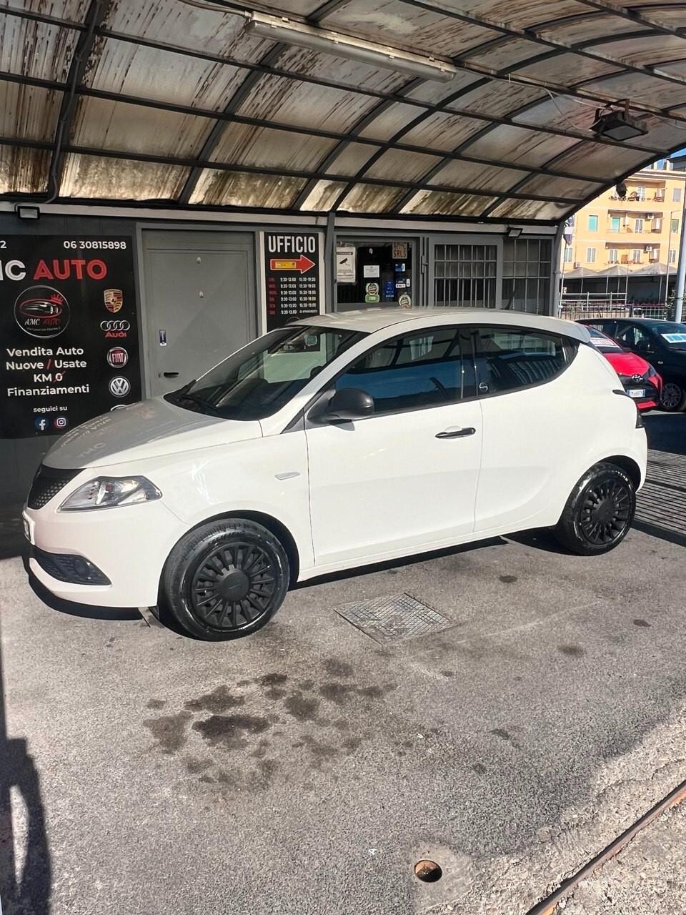 Lancia Ypsilon 1.0 FireFly 5 porte S&S Hybrid - AZIENDALE - EURO6 - NO VINCOLO FINANZIAMENTO