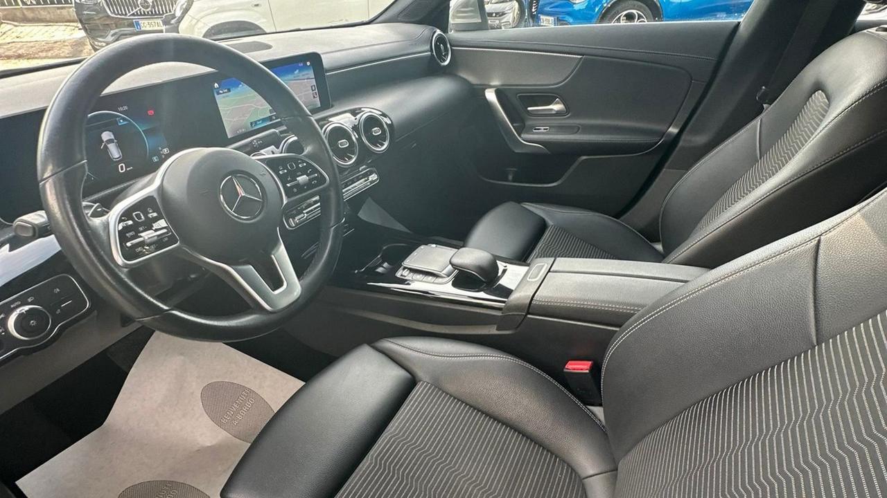 Mercedes-Benz CLA Shooting Brake 200 d Sport auto