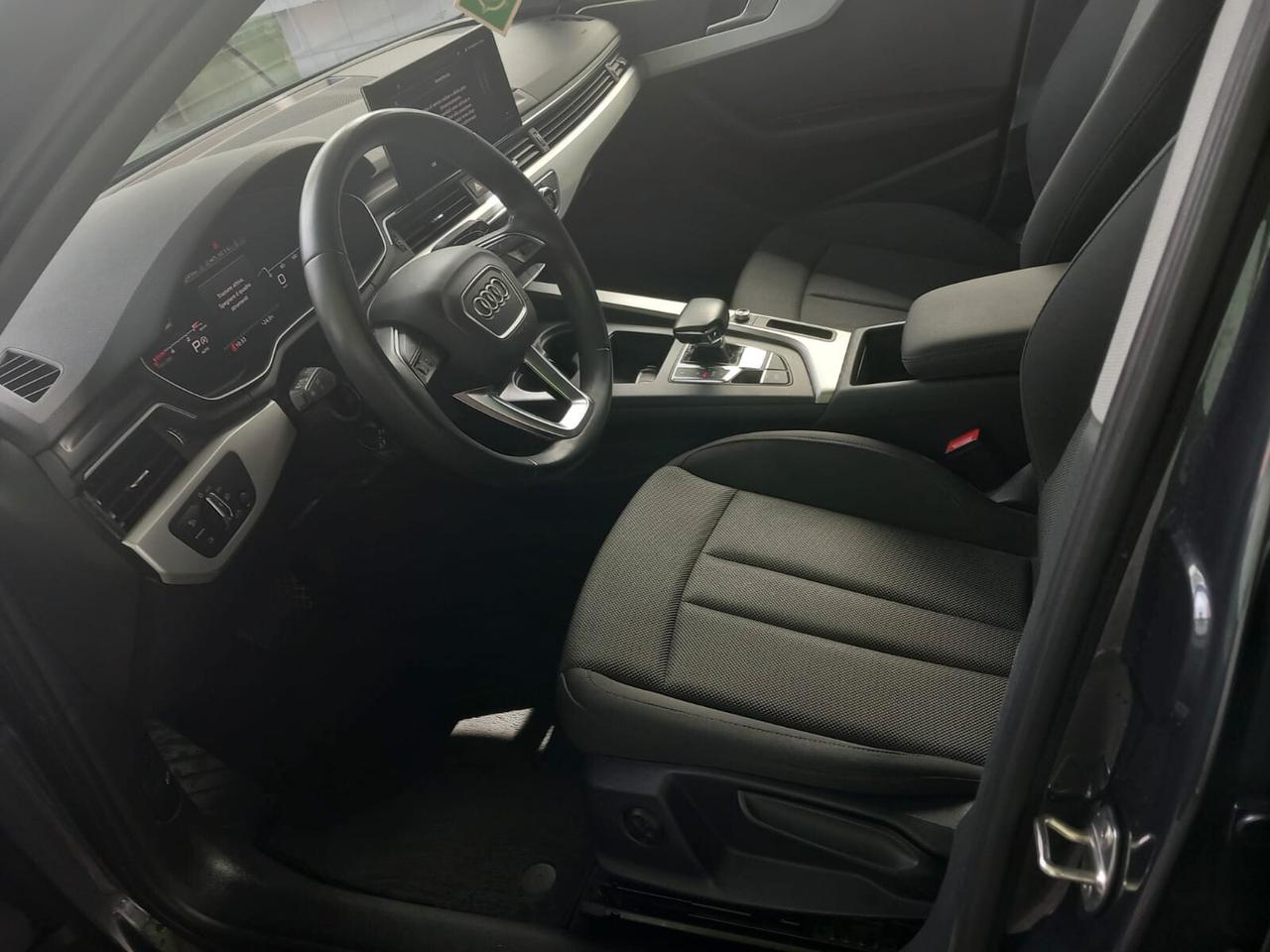 Audi A4 40 TDI quattro S tronic Business