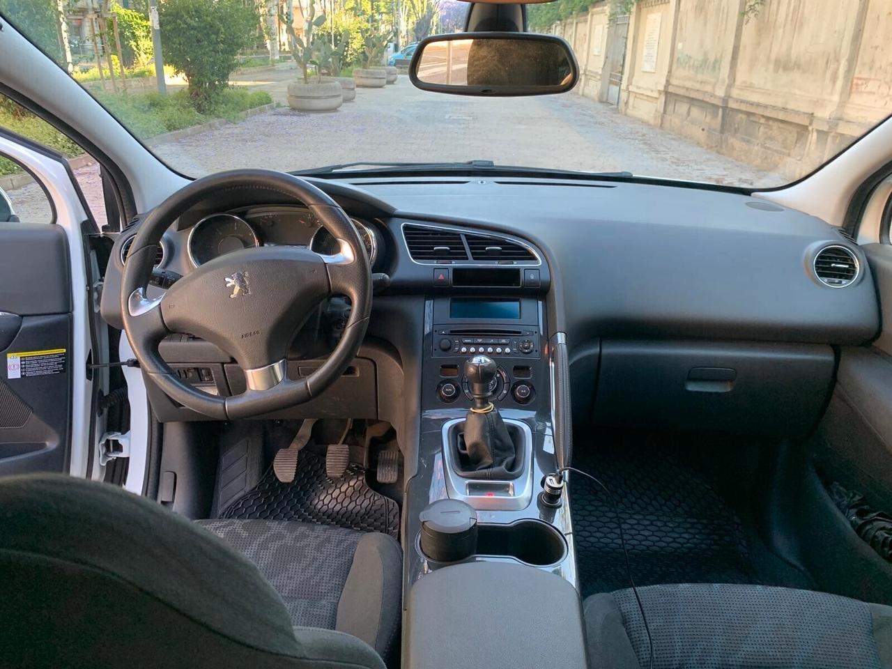 Peugeot 3008 1.6 HDi 115CV STILE
