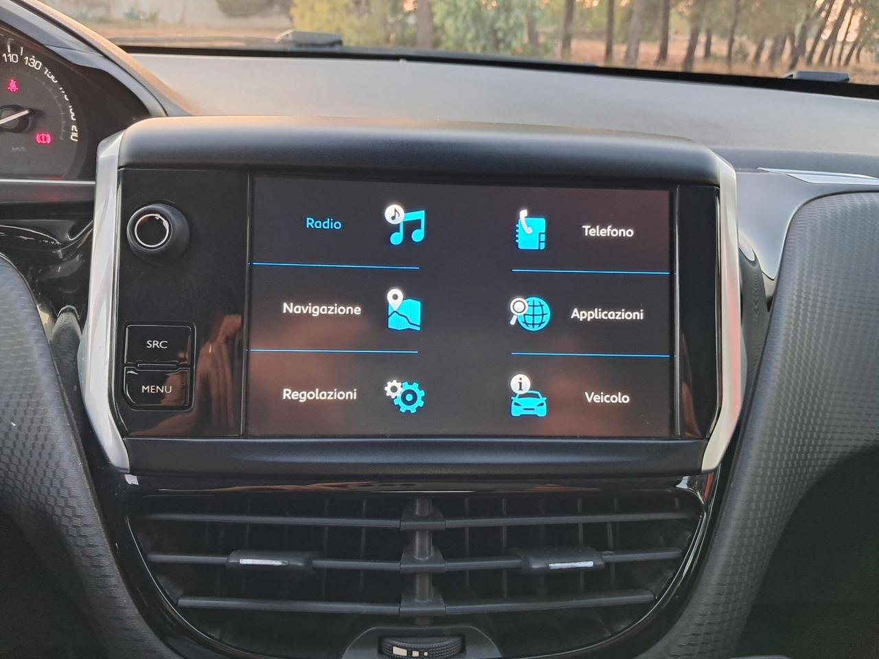 Peugeot 2008-1.6HDi 100CV Allure*NAVI*LED*CRUISE