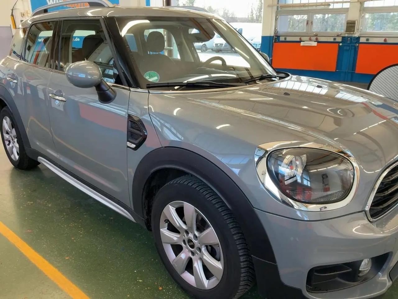 Mini One Countryman 1.5 Cooper Hype