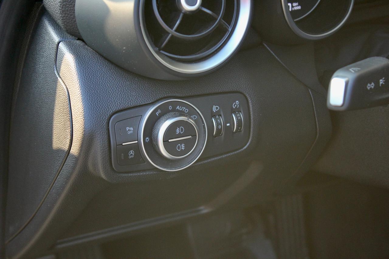 Alfa Romeo Giulia 2.2 Turbodiesel 150 CV AT8 Business