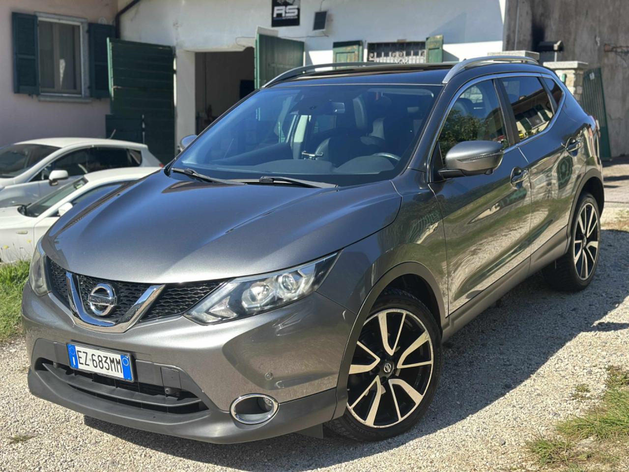 Nissan QASHQAI 1.6 dCi TEKNA TETTO FULLOPT 360CAM