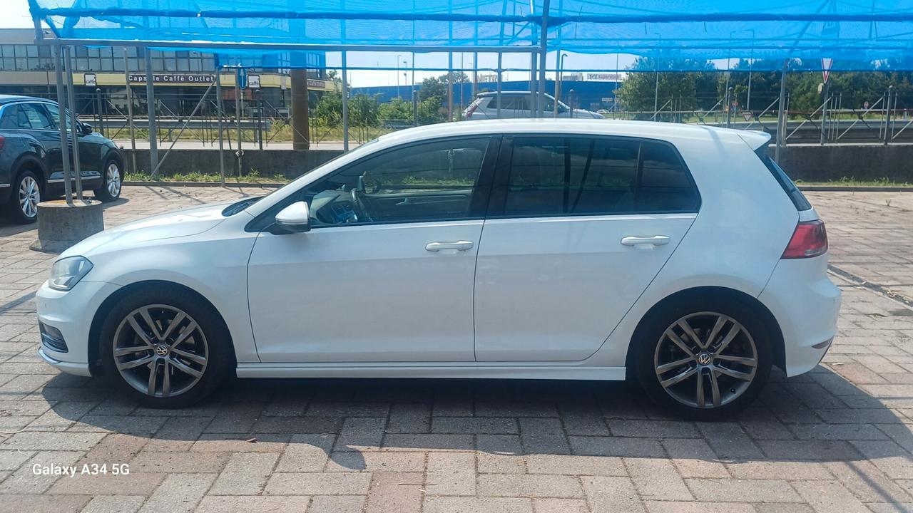 Volkswagen Golf 2.0 TDI 5p. R -Line