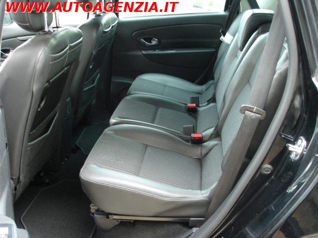 RENAULT Scenic Scénic XMod 1.5 dCi 110CV DE LUXE