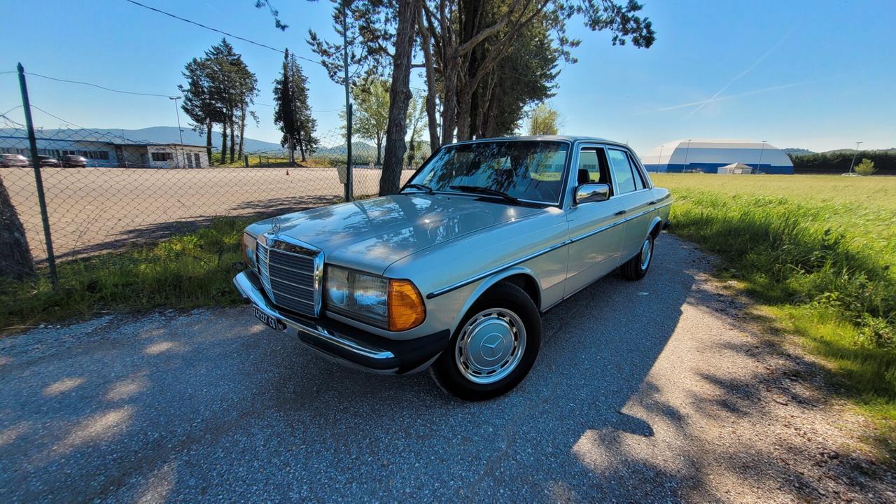 Mercedes-benz 200