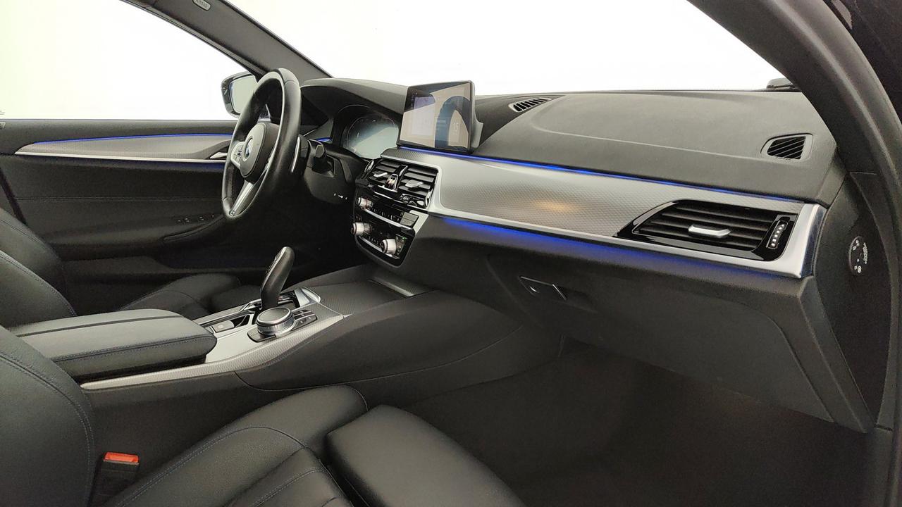 BMW Serie 5 G31 2017 Touring - 520d Touring mhev 48V xdrive Msport auto
