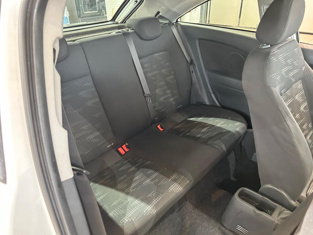 Opel Corsa 1.0 12V 3 porte One