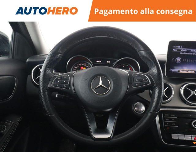 MERCEDES-BENZ GLA 200 d Automatic Sport