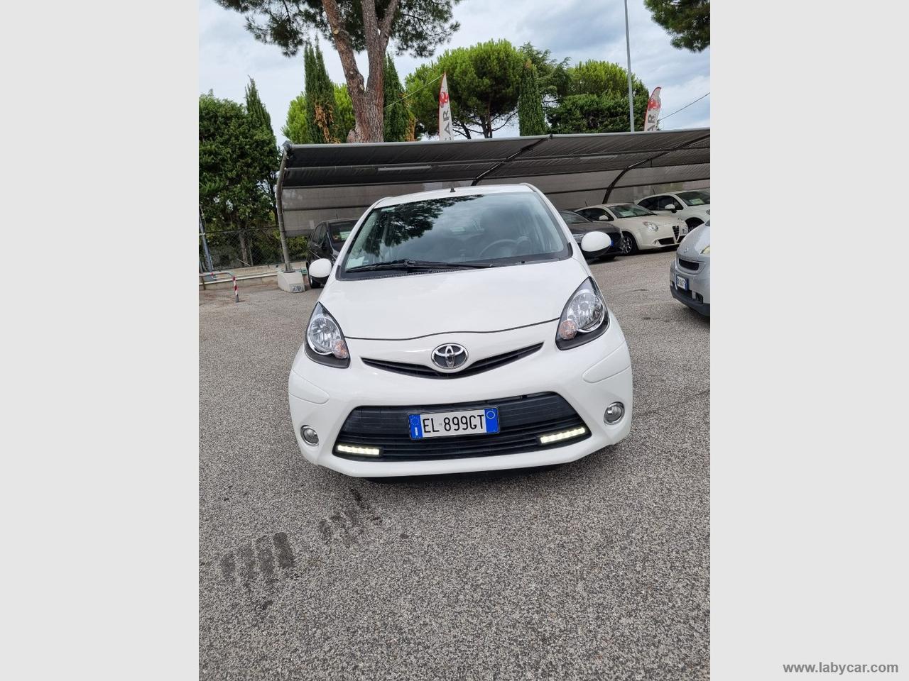 TOYOTA Aygo 1.0 12V VVT-i 5p. Lounge MMT