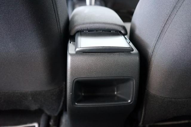 TOYOTA Corolla 1.8 Hybrid Business