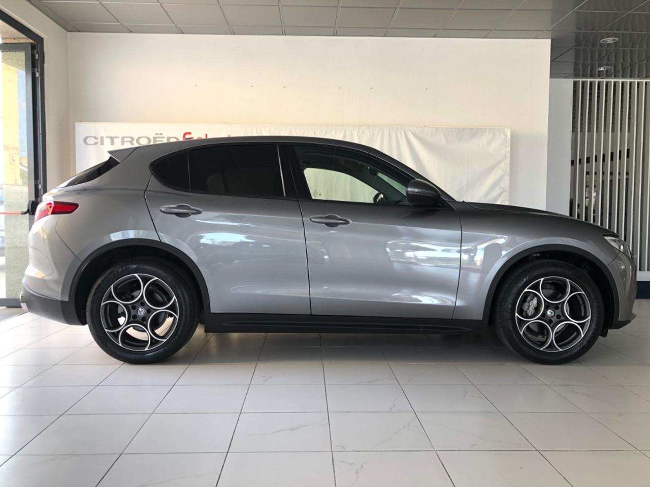 Alfa Romeo Stelvio 2.2 Turbodiesel 160 CV AT8 RWD Sport-Tech