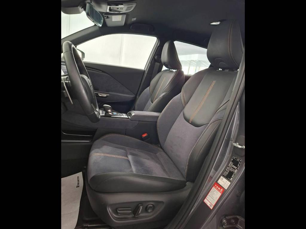 Lexus LBX 1.5 Hybrid Cool 4WD