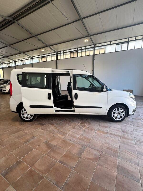 FIAT DOBLO' MAXI 1.6mjt AUTOCARRO 5 POSTI