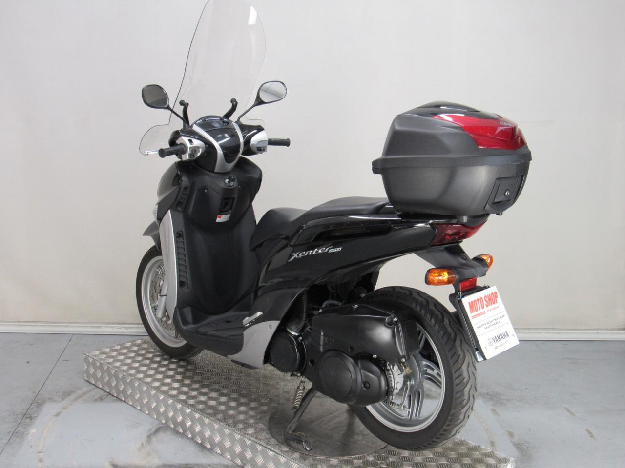 Yamaha Xenter 125 RUOTA ALTA PEDANA PIATTA