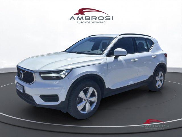 VOLVO XC40 T2 Momentum Core