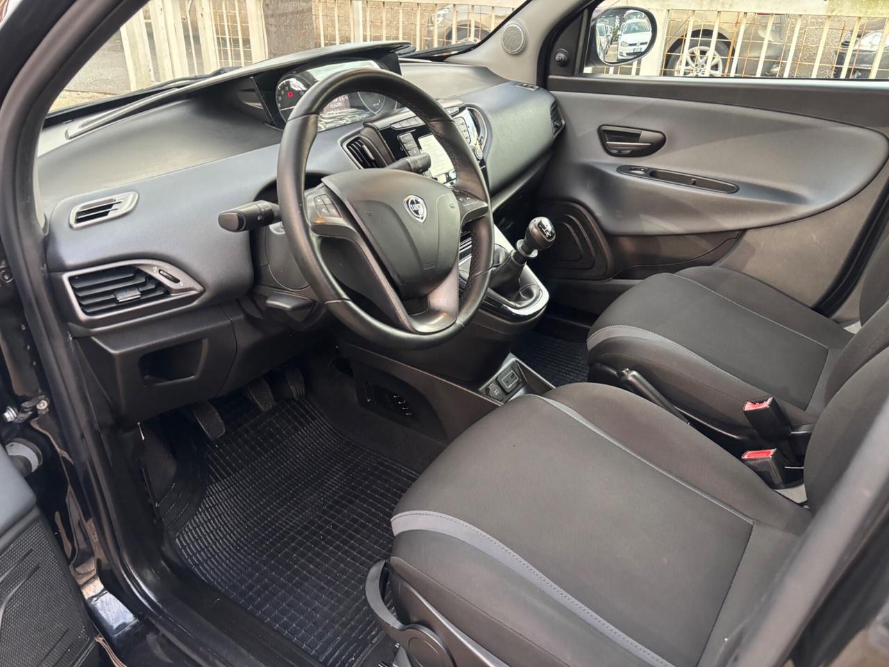 LANCIA YPSILON 1.2 GPL SCAD 2027 PLATINUM