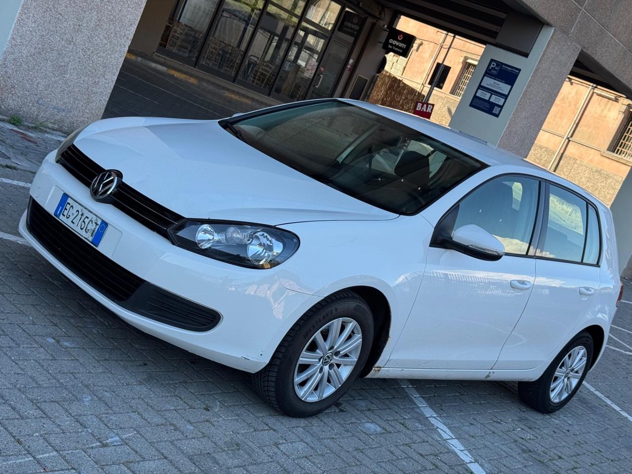 VOLKSWAGEN GOLF 1.6 TDI 5 PORTE PRONTA CONSEGNA