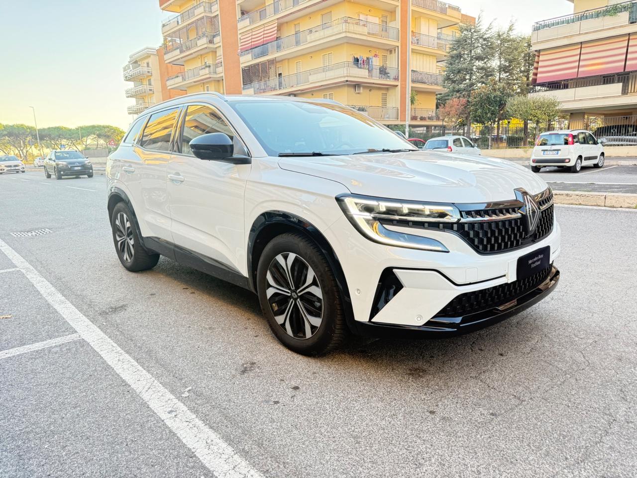 Renault Austral Full Hybrid E-Tech 200 CV Iconic LED PELLE NAVI KAMERA 360 EXSTEND GREEP CERCHI 18