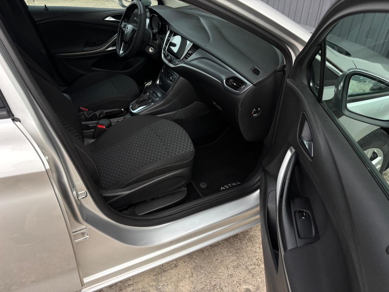 Opel Astra 1.6 CDTi 136CV aut. Garanzia. Neopatentati