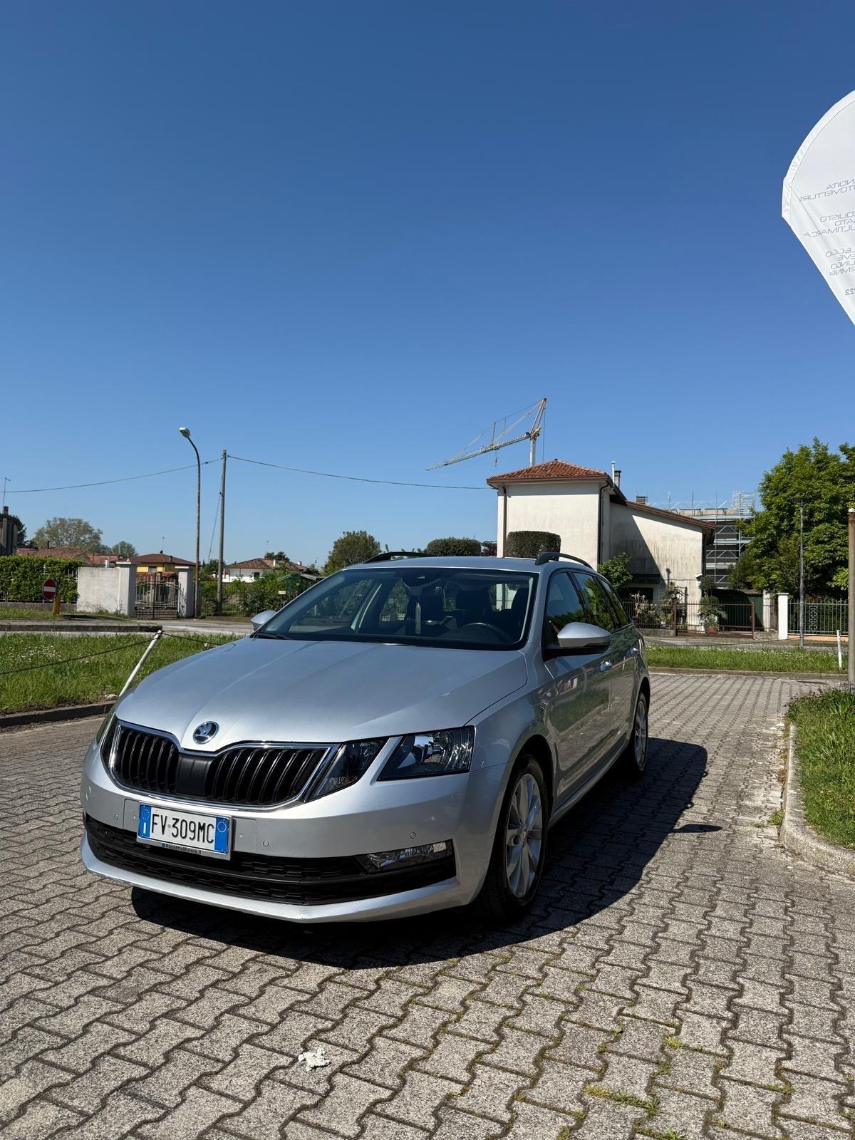 Skoda Octavia 1.6 TDI SCR 115 CV DSG Wagon Style