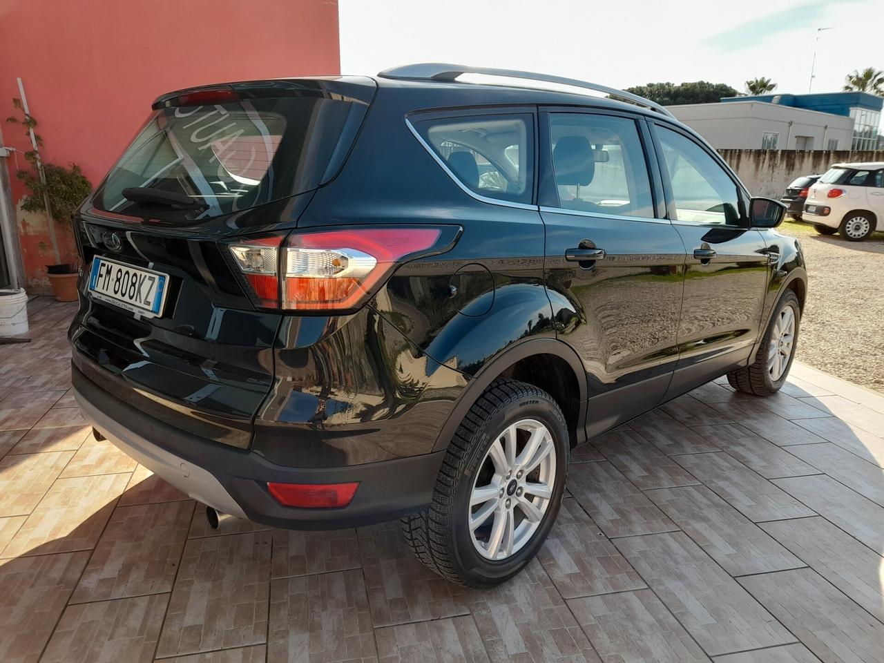 Ford Kuga 1.5 TDCI 120 CV S&S 2WD Powershift Business