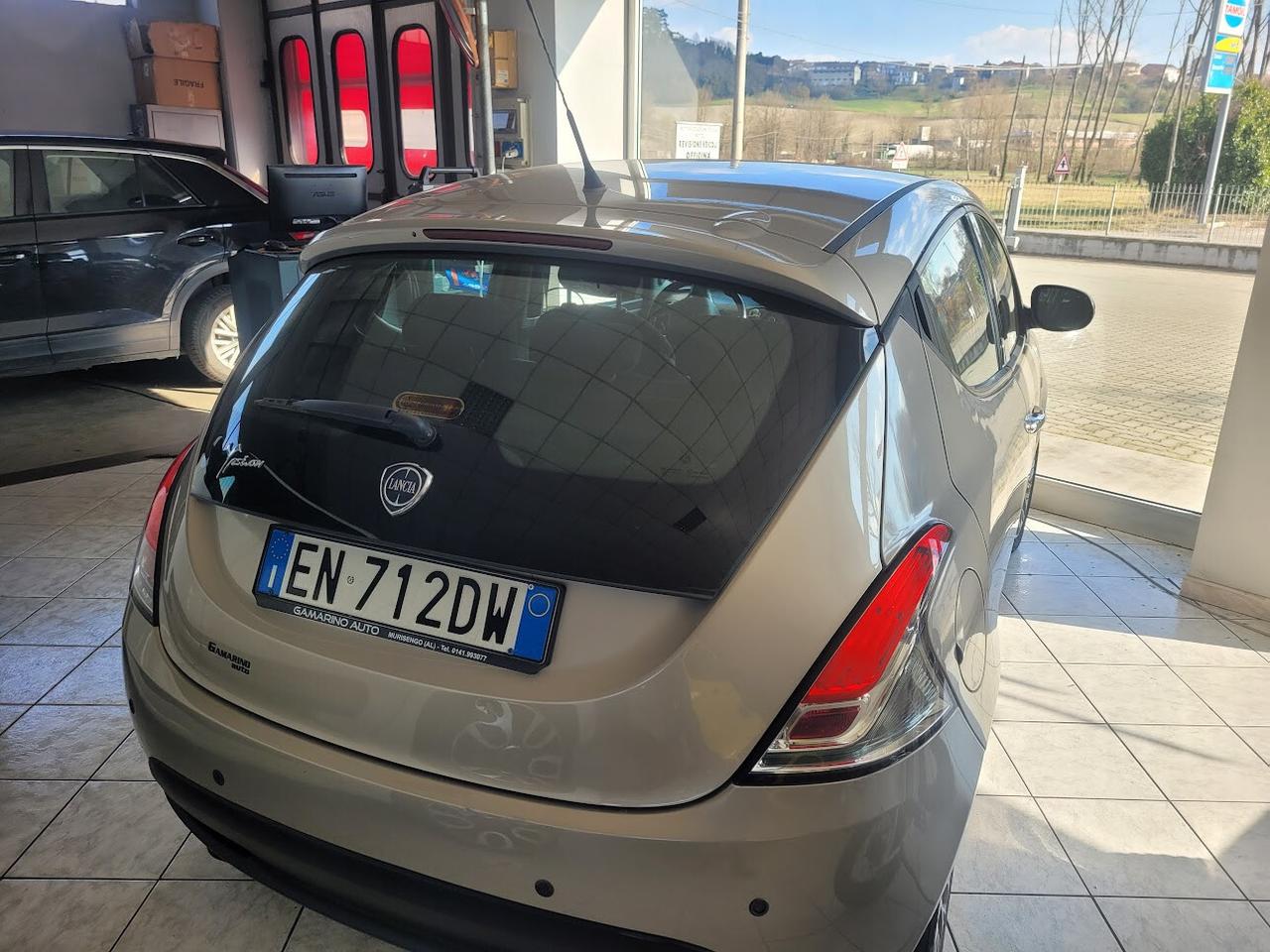 Lancia Ypsilon 1.2 69 CV 5 porte S&S Platinum