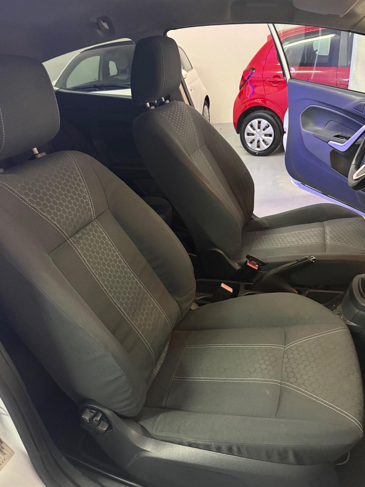 Ford Fiesta 1.4 TDCi 70CV 3 porte Titanium