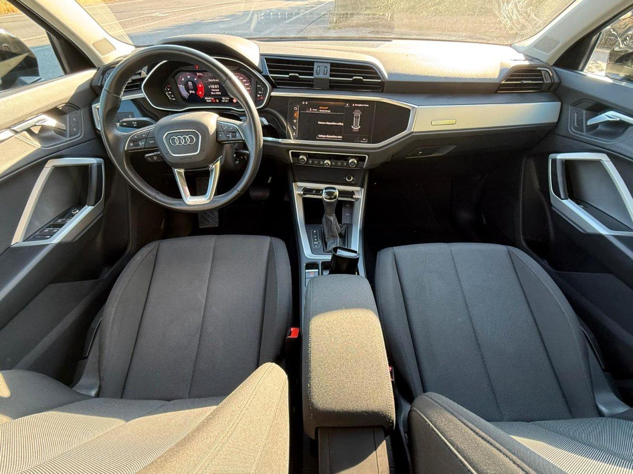 Audi Q3 35 2.0 tdi Business s-tronic