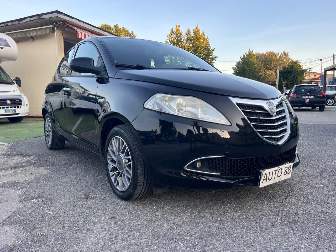 Lancia Ypsilon 1.2 69 CV 5 porte S&S Platinum