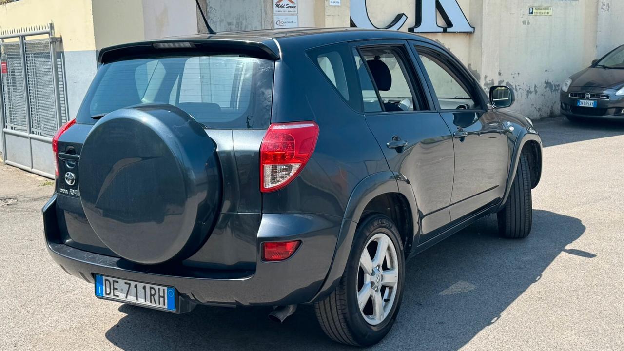 Toyota RAV 4 RAV4 2.2 D-4D 136 CV Sol