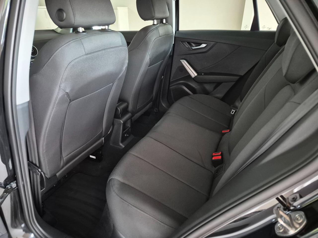 Audi Q2 35 TFSI S-TRONIC MATRIX APPLE CAR PLAY/ANDROID AUTO RETROCAMERA ACC RICARIA WIRELESS VIRTUAL COCKPIT