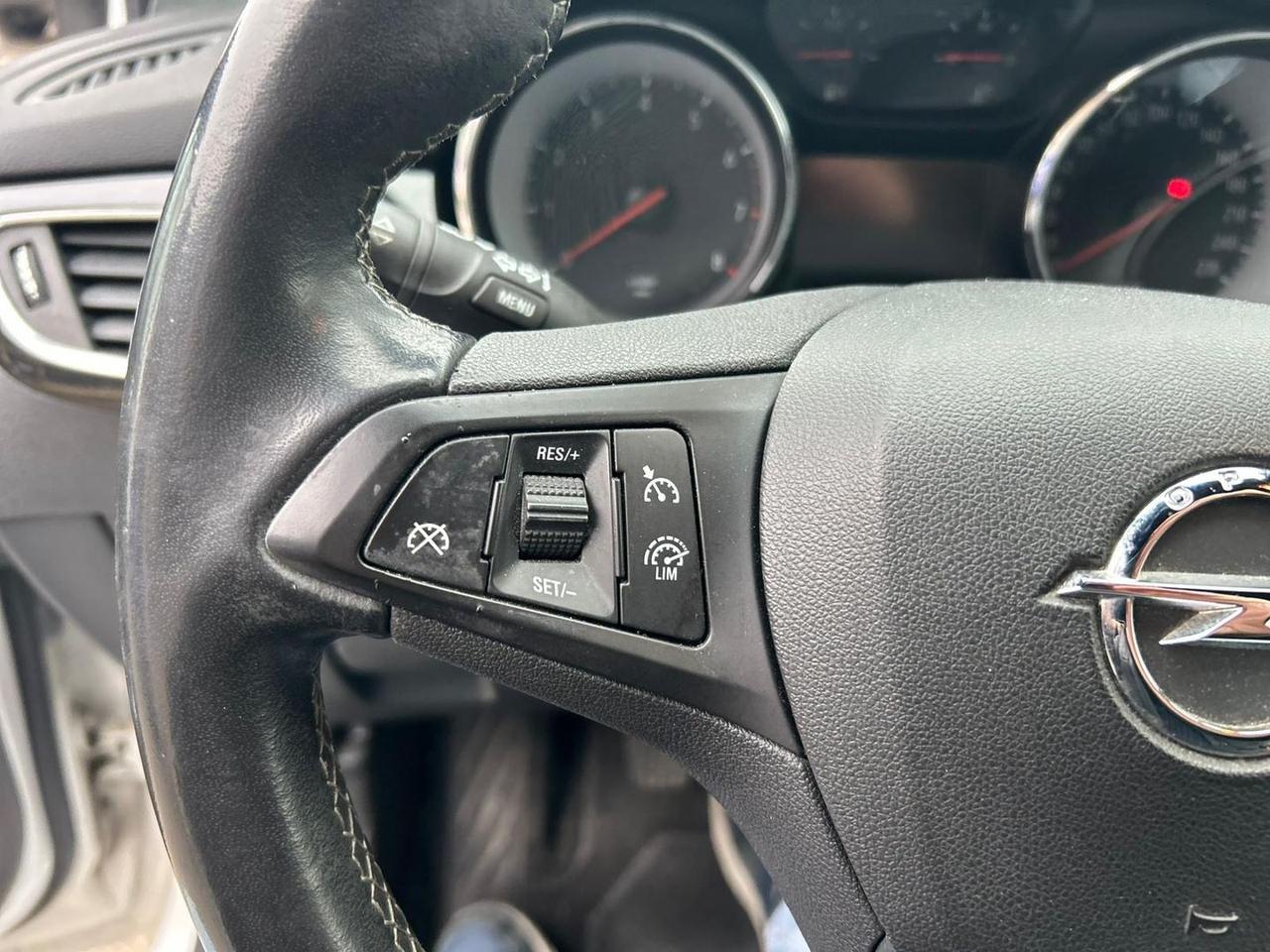 Opel Astra Innovation 1.4 Turbo Ecotec #8398