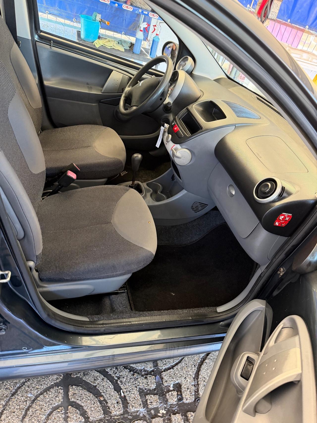 Peugeot 107 1.0 68CV 5p. Plaisir