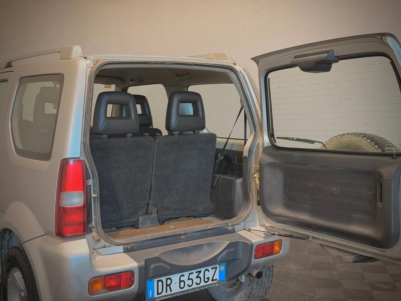 Suzuki Jimny 1.5 DDiS 4WD JLX