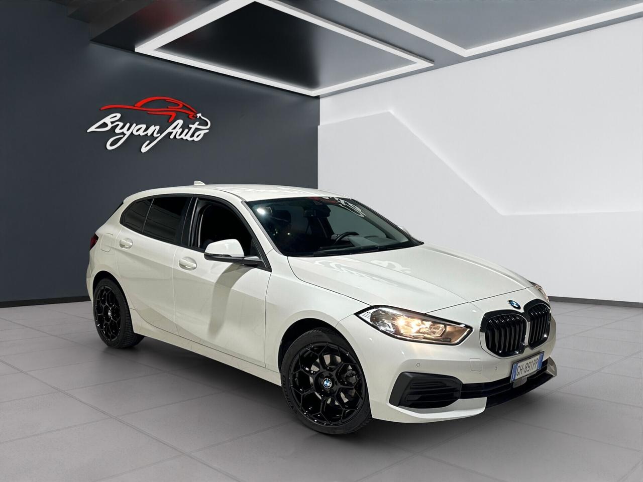 Bmw 118d 5p. Business Advantage iva esposta